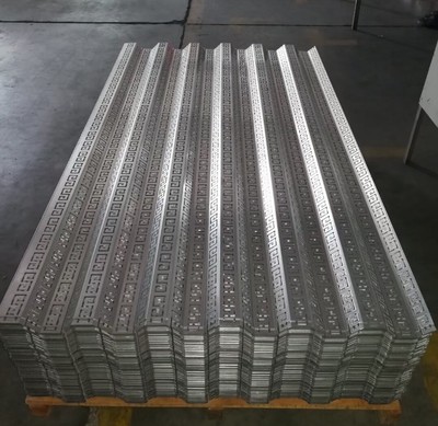 打孔鋁單板批發價解析及室外干掛應用優勢